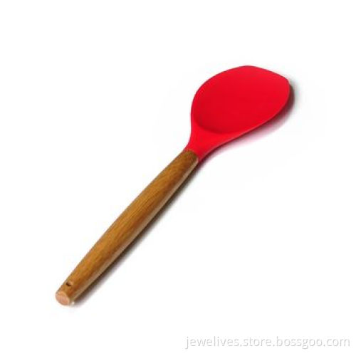 Kitchenware with High-temperature Resistance, Made of Silicone + Wooden